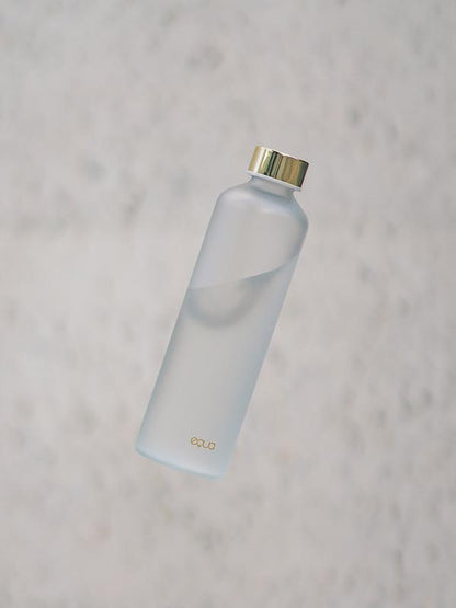 Minimalist EQUA water bottle Velvet White with gold lid